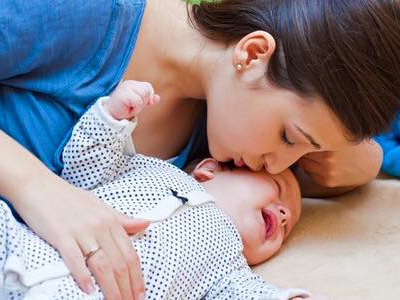 赤ちゃんとママ